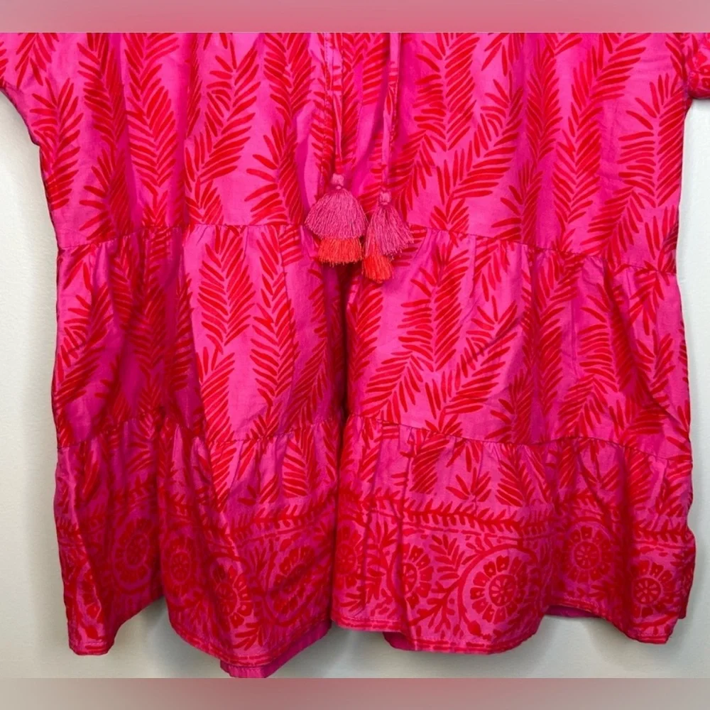 VINEYARD VINES Raspberry Rose Tiered Split Neck Blouse Size Medium - Picture 2 of 6